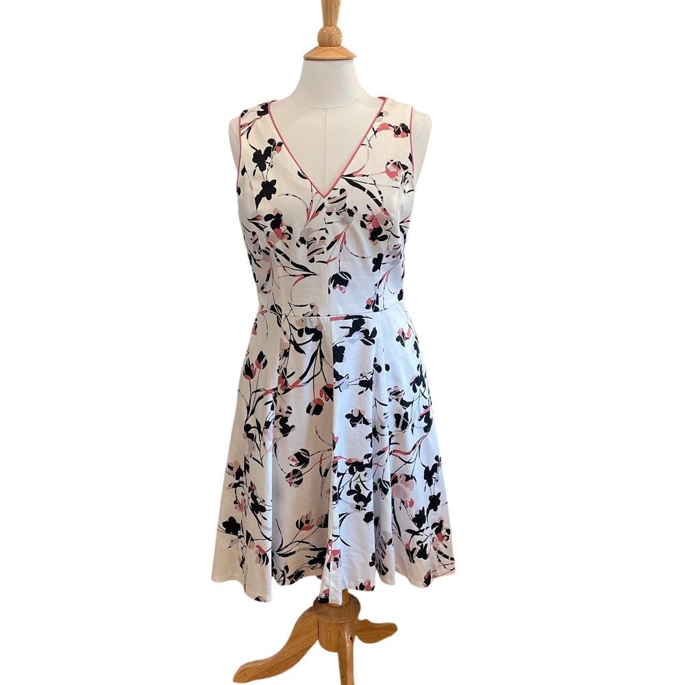 WHBM Sleeveless V-Neck Floral Dress, A-Line, Cottage, Garden, Size 10